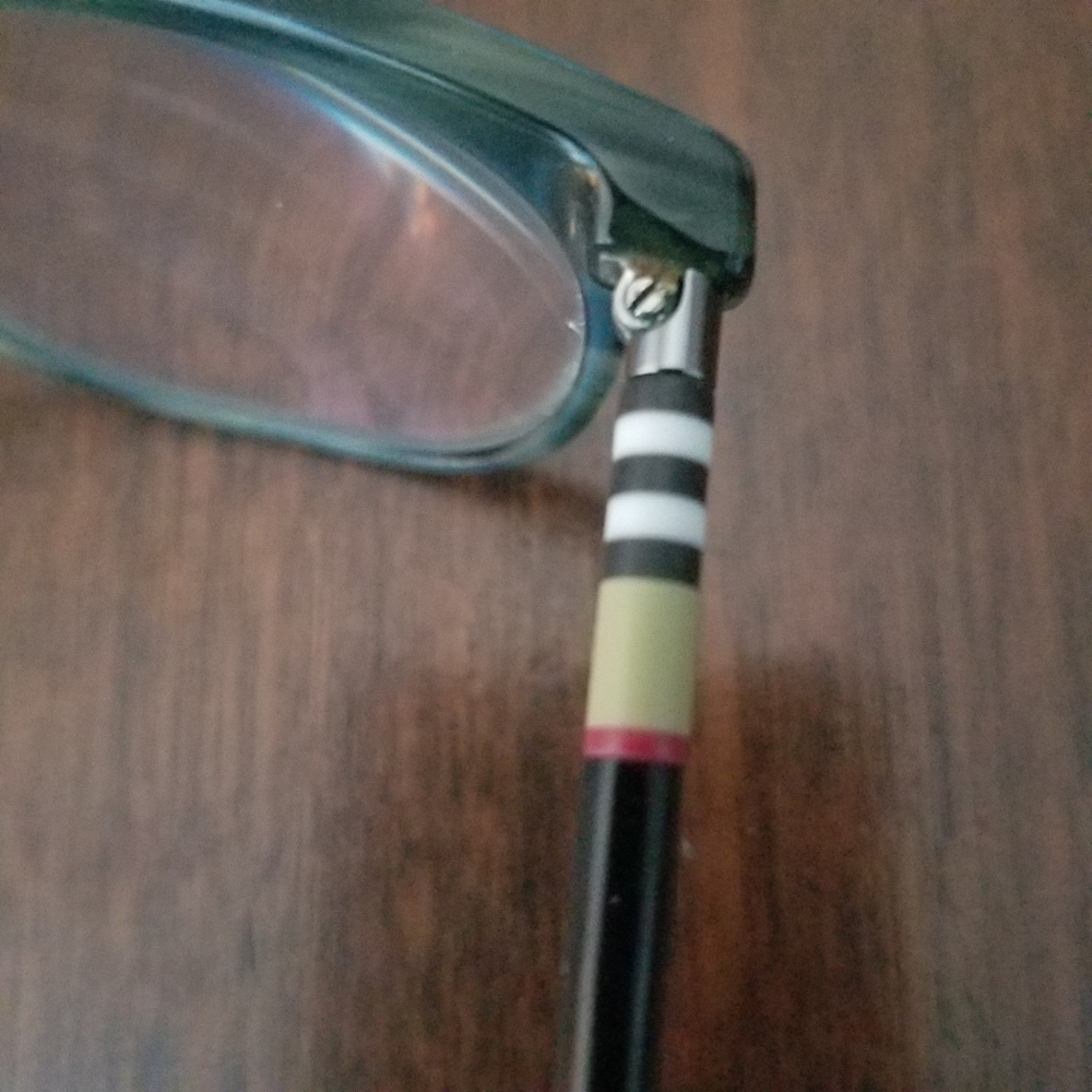 Glasses - Picture 8 of 16
